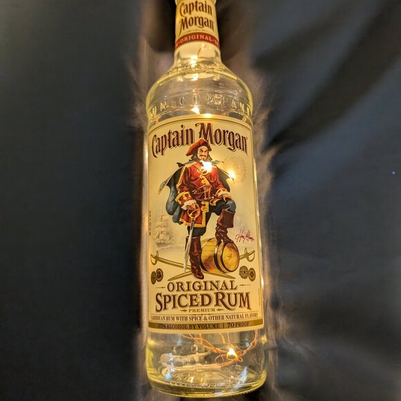 Captain Morgan Rum Light Up Bottle Lamp Bar Lounge Party Decor Liquor Display - Picture 1 of 4